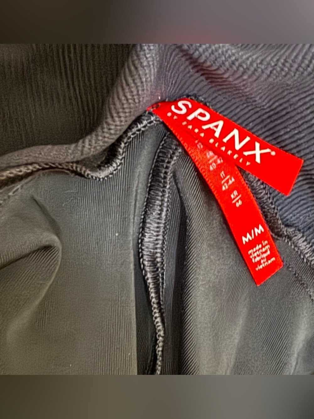 Spanx Mama Faux Leather Leggings - Medium Maternity - Picture 6 of 8